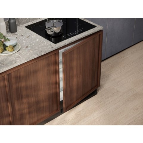 Lodówka podblatowa do zabudowy ELECTROLUX LFB3AE82R