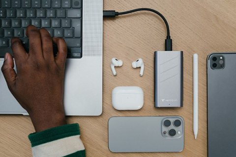 SSD Zewnętrzny Verbatim TurboMetal SSD, 32022, 2000GB, Nero Backup, Srebrny, w zestawie kabel USB-C 20 cm, M.2, 2000 MB/s-R, USB