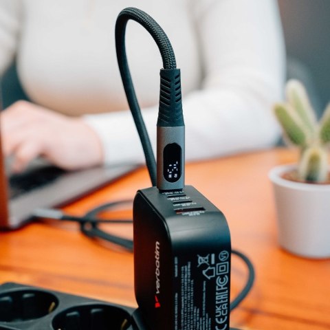 Kabel Verbatim Sync & Charge USB-C do USB-C 40Gb/s 240W wyświetlacz 120cm czarny 31849