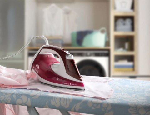 Gorenje | Steam Iron | SIH2200RBC | Steam Iron | 2200 W | Water tank capacity 280 ml | Continuous steam 30 g/min | Red/White