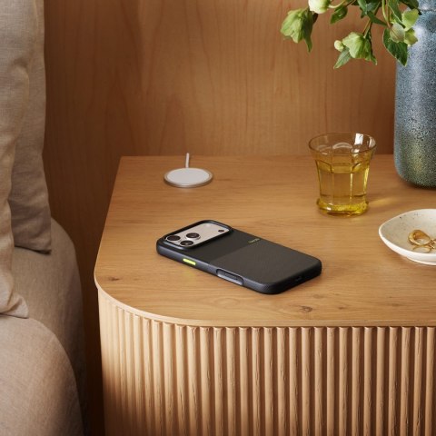 Etui APPLE Beats iPhone 17 Pro Max Rugged Case with MagSafe and Camera Control Alpine Gray