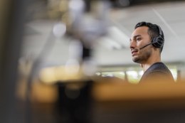 POLY Zestaw słuchawkowy Voyager 4320 z certyfikatem Microsoft Teams USB-C + adapter BT700