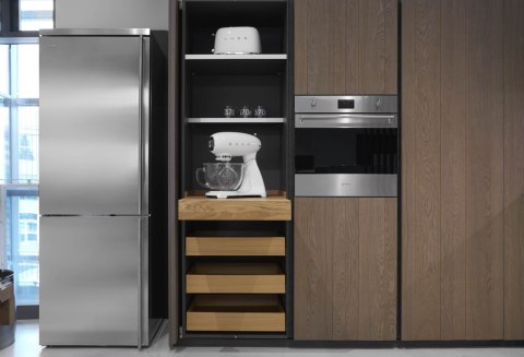 Skrudintuvas Smeg na 4 kromki, balta