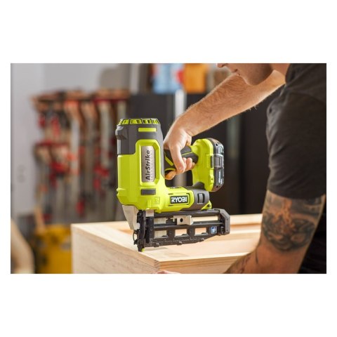 Gwoździarka akumulatorowa 18V ONE+ R16GN18G RYOBI