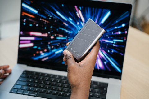 Verbatim TurboMetal SSD USB4 2TB USB Type-C USB4 Gen 2x2 Srebrny