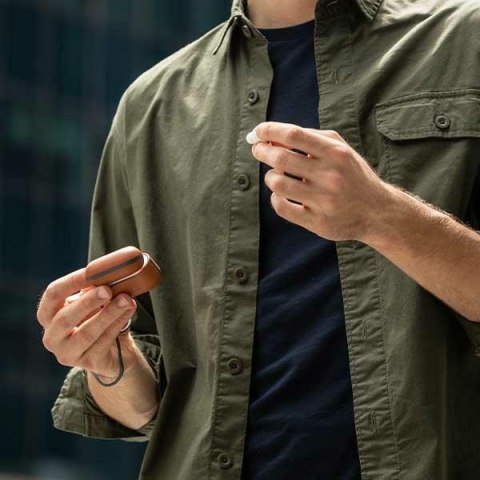 UNIQ etui Terra AirPods Pro 2 gen. Genuine Leather brązowy/toffee brown